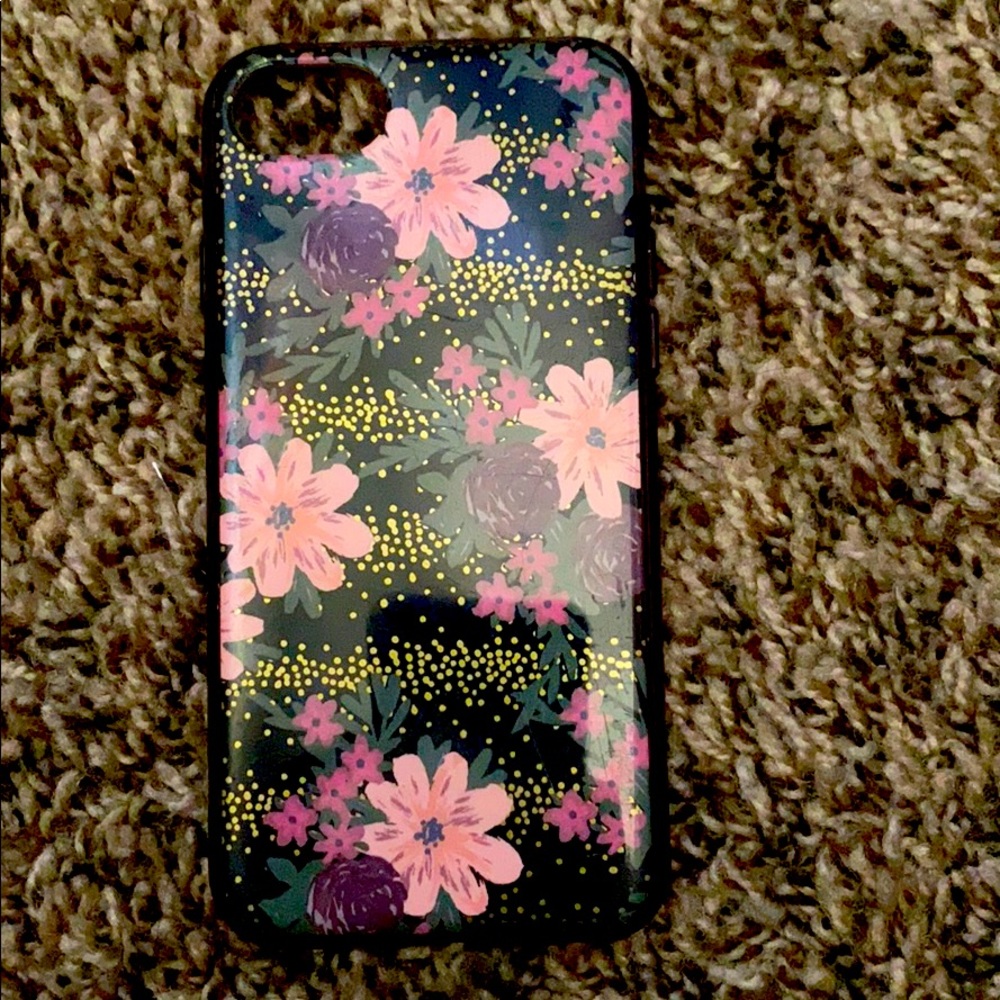 Black phonecase with pink flowers